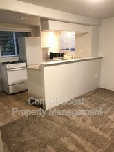 184 Pacific Ave in Pacific Grove, CA - Building Photo - Building Photo