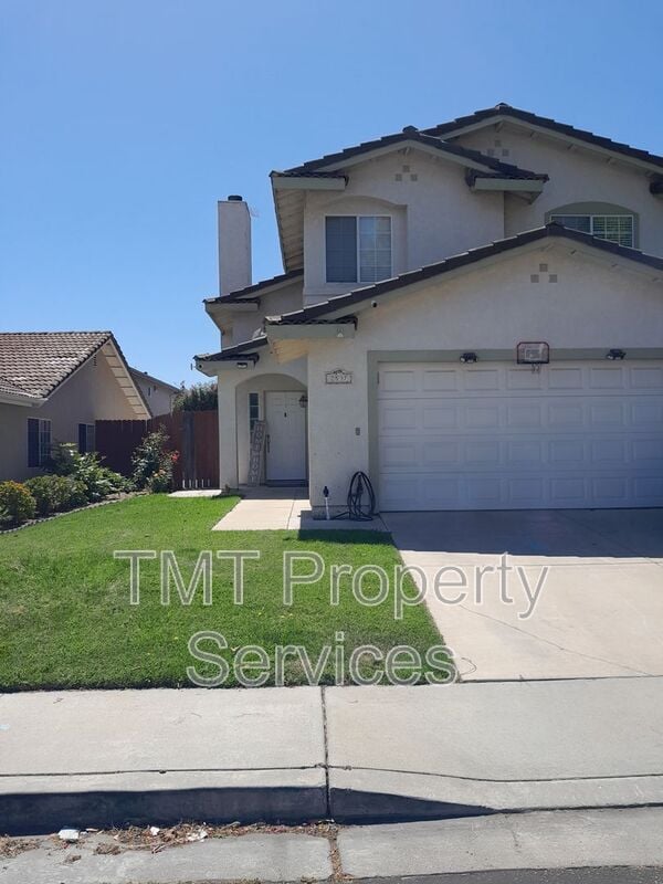 property at 2537 Brunswick Dr