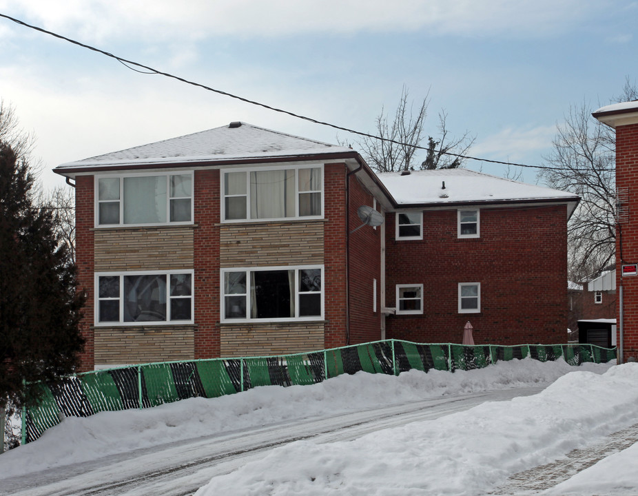 42 Burlington St in Toronto, ON - Building Photo