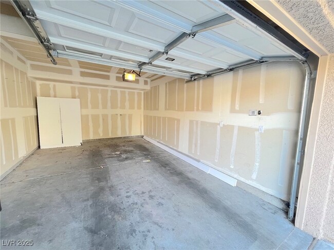 property at 5125 W Reno Ave