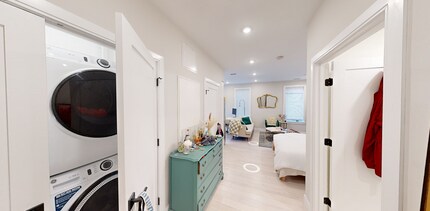 205 Green St, Unit 4 in Boston, MA - Foto de edificio - Building Photo