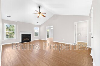 5611 Sycamore Glen Rd in Greensboro, NC - Building Photo - Building Photo