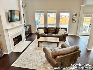 1326 Delmont Ct in San Antonio, TX - Foto de edificio - Building Photo