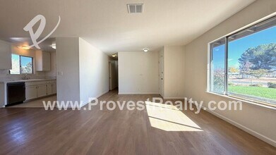 21952 Resoto Rd in Apple Valley, CA - Building Photo - Building Photo