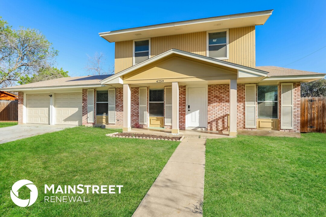 4259 Springview Dr in San Antonio, TX - Building Photo