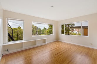 2317 Hearst Ave in Berkeley, CA - Building Photo - Building Photo