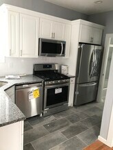 345 Kaplan Ave, Unit Second Floor Unit in Hackensack, NJ - Building Photo - Building Photo