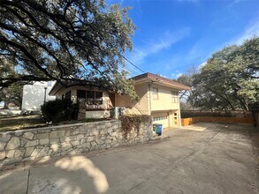 1511 Chelsea Ln in Austin, TX - Building Photo - Building Photo