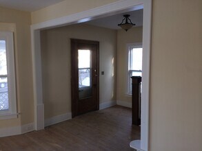 145 Eastern Ave NE in Grand Rapids, MI - Foto de edificio - Building Photo