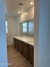 2468 W Rowel Rd in Phoenix, AZ - Building Photo - Building Photo