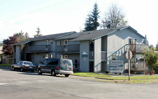 Cascade Apartments in Granite Falls, WA - Building Photo