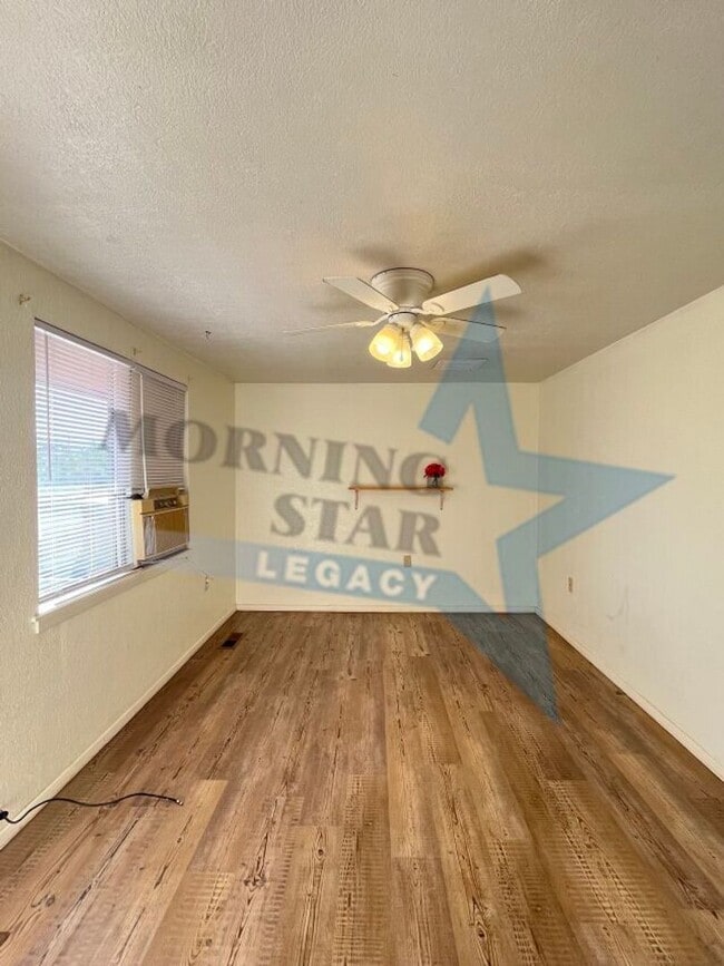 4225 Holliday Ln in Las Cruces, NM - Building Photo - Building Photo