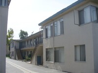 601-05 W. Hyde Park Blvd in Inglewood, CA - Foto de edificio - Building Photo