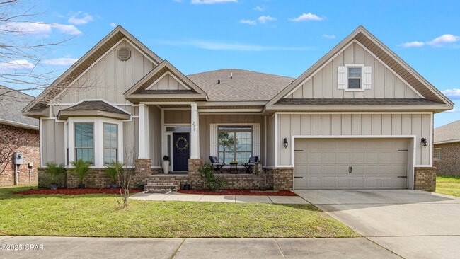 property at 221 S Shoreview Dr