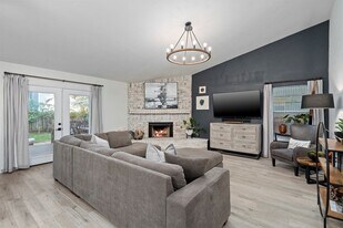 20 Yewleaf Rd in Spring, TX - Building Photo