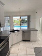 106 Pepper Tree Cres in Royal Palm Beach, FL - Building Photo - Building Photo