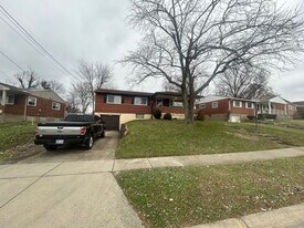 5150 Chantilly Dr in Cincinnati, OH - Building Photo