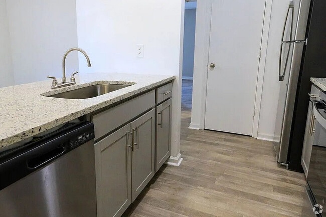 Mulberry Place Apartments in Charleston, SC - Building Photo - Building Photo