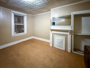 164 Griffith St in Jersey City, NJ - Building Photo - Building Photo