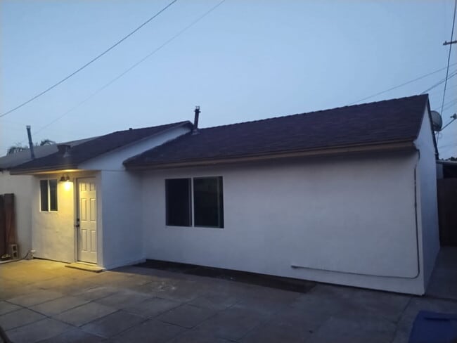 property at 2470-2472 Iowa Ave