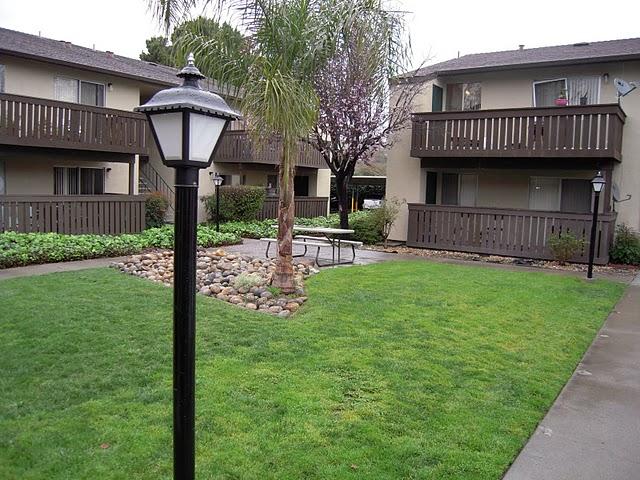 G and G Apartments in San Leandro, CA - Building Photo