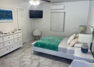 201 S Ocean Blvd in Boca Raton, FL - Building Photo - Building Photo