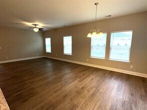 1419 Bourbon Dr in Florence, SC - Building Photo - Building Photo
