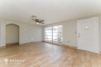 10005 Old Orchard Lane in Port Richey, FL - Foto de edificio - Building Photo