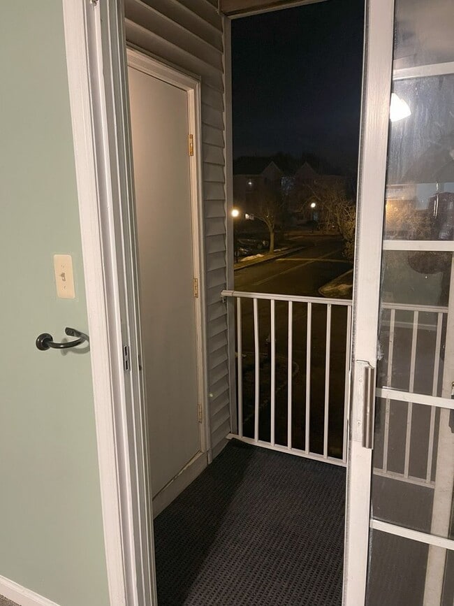 property at 420 Stratford Pl