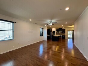 1200 Governess Ln in Morrisville, NC - Foto de edificio - Building Photo