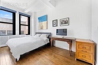 315 7th Ave in New York, NY - Building Photo - Building Photo