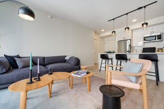 87 E Wacker Pl in Chicago, IL - Foto de edificio - Building Photo