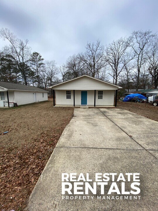 1817 Emanuel Ave in Gadsden, AL - Building Photo