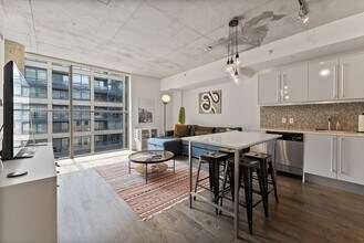 25 Oxley St in Toronto, ON - Building Photo - Building Photo