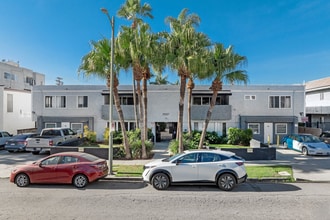 3537 Clarington Ave in Los Angeles, CA - Building Photo - Building Photo