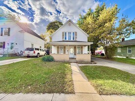 919 S Logan St in South Bend, IN - Building Photo