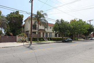 Primero Valerio Apartments in Van Nuys, CA - Building Photo - Building Photo