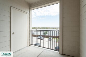 12500 Shadowglen Trce, Unit 10304 in Manor, TX - Building Photo - Building Photo