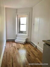 1061 Beacon St in Brookline, MA - Building Photo - Building Photo