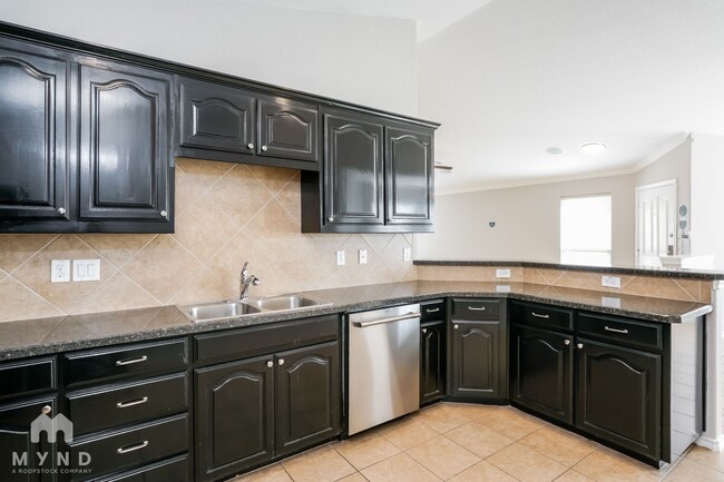 5152 Britton Ridge Ln in Fort Worth, TX - Building Photo - Building Photo