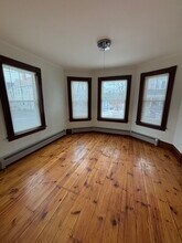23 Saunders St in North Andover, MA - Building Photo - Building Photo