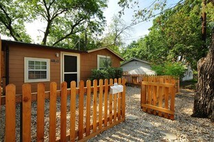 701 E 46th St, Unit B