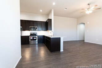 9216 Groff Lndg in Converse, TX - Building Photo - Building Photo