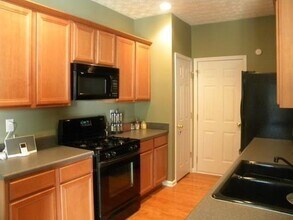 431 Lantern Wood Dr in Scottdale, GA - Building Photo - Building Photo