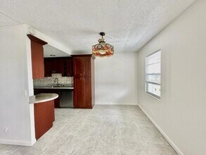 4067 Exeter in Boca Raton, FL - Foto de edificio - Building Photo