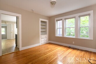 40 Boston Ave, Unit 1 in Somerville, MA - Foto de edificio - Building Photo