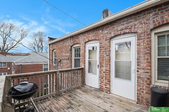 3155 Jackson St, Unit 3161 Jackson St in Omaha, NE - Building Photo - Building Photo