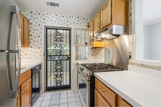 2756 Garden Ln in Memphis, TN - Foto de edificio - Building Photo