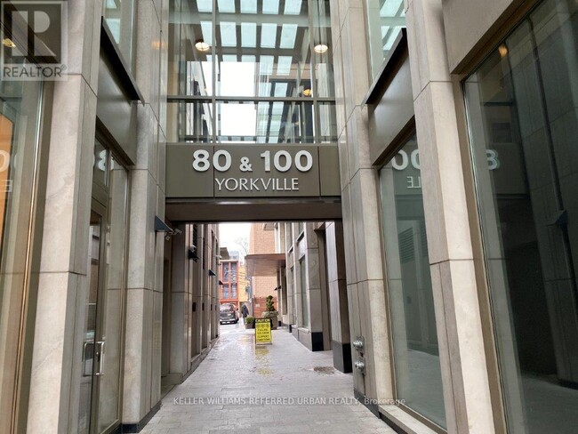 80-880 Yorkville Ave in Toronto, ON - Building Photo - Building Photo
