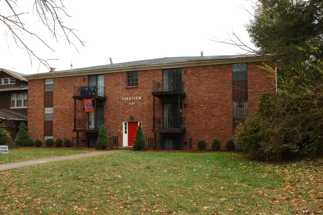 1520 Cherokee Rd in Louisville, KY - Building Photo